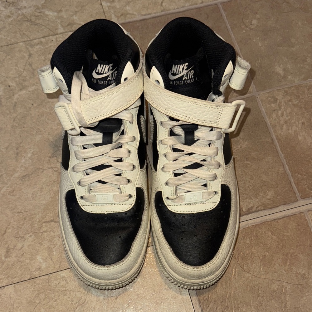 Nike Air Force 1 Sneakers - Black and White